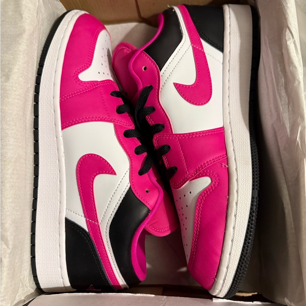 Nike Kids Sneakers - Hot Pink, Black, and White